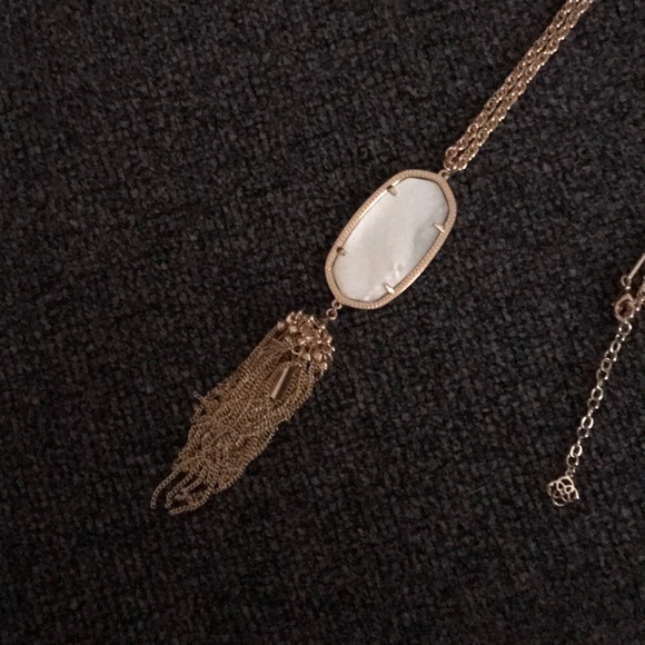 Kendra Scott Rose Gold Necklace - Picture 1 of 2